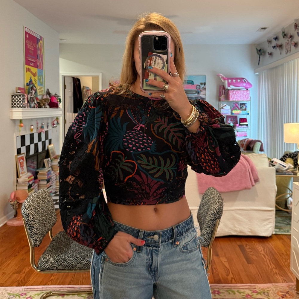 FARM RIO FRUTIS DREAM FLORAL BLOUSE CROP TOP MEDIUM